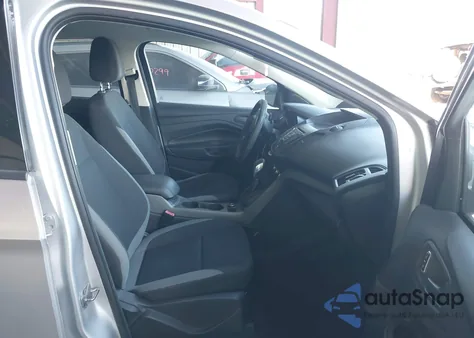 2013 Ford Escape S z USA, uszkodzony, nr VIN 1FMCU0F79DUB63732